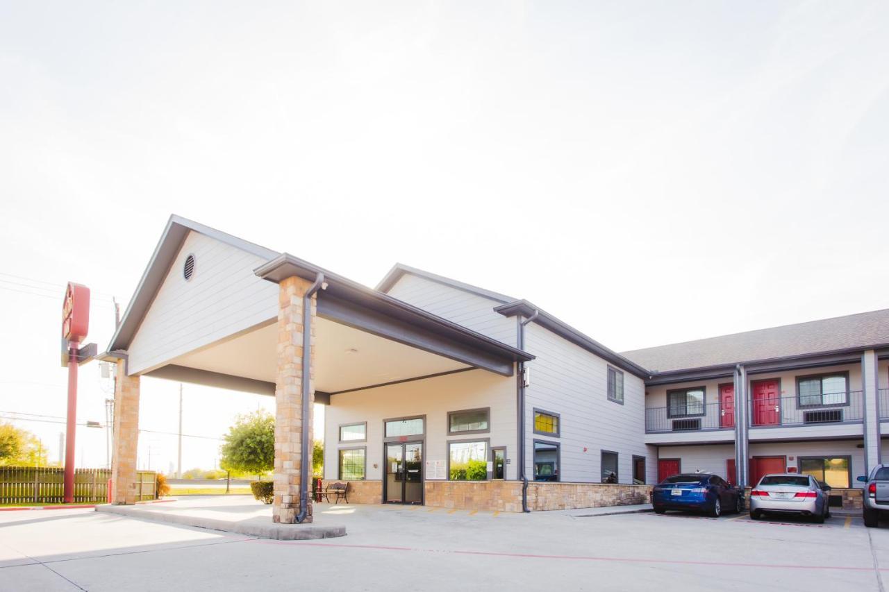 Motel Palace And 3*
